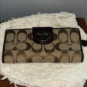 Coach Signature Brown and Cream Wallet